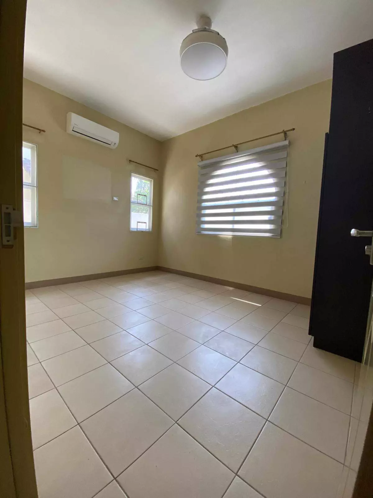RUSH FOR SALE !!! COLLINWOOD SUBD. — House and Lot in Lapu-Lapu City, Cebu, Philippines — Photo 5