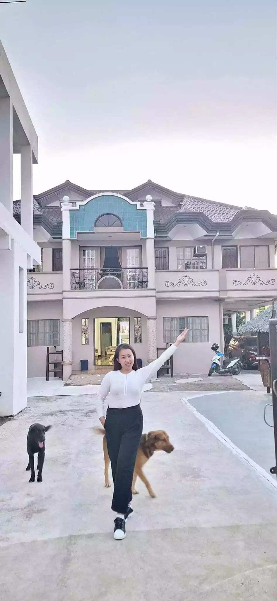 TWO-STOREY HOUSE FOR RENT
