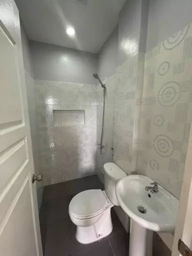 Open photo 26 of 26 — 3 Storey House and Lot in Talisay