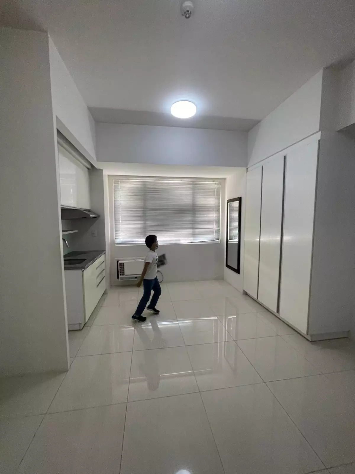 Rush sale Condo unit at Calyx Residences, Cebu Business Park Cebu City — Studio in Leyte Loop, Cebu City, Cebu — Photo 4