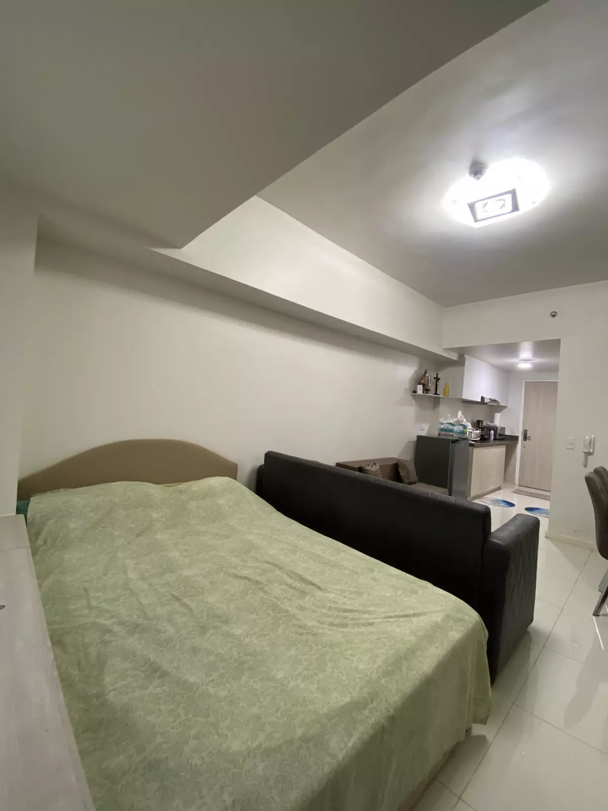 Open photo 12 of 22 — HIGH END STUDIO UNIT CONDOMINIUM