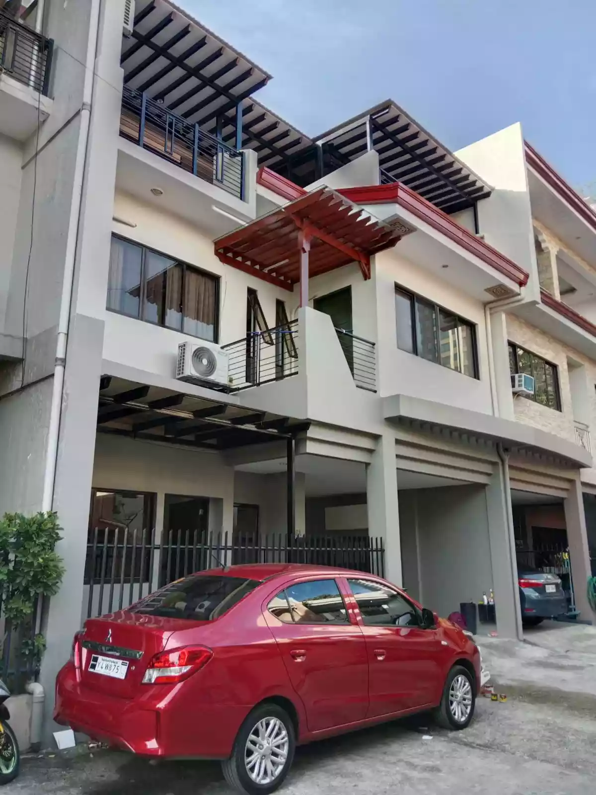 House and Lot for Sale In Lahug Cebu City — House and Lot in Cebu City, Cebu, Philippines — Photo 4