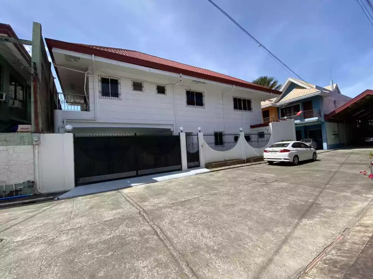 FOR SALE: 12BR HOUSE in MANGO GREEN VILLAGE, BANILAD - photo 2