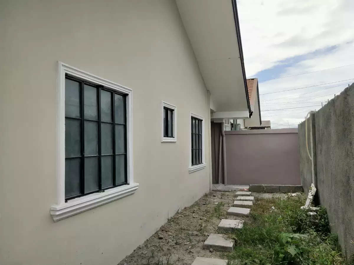 House and lot for rent — House and Lot in Arradaza Street, General Santos City, South Cotabato — Photo 2