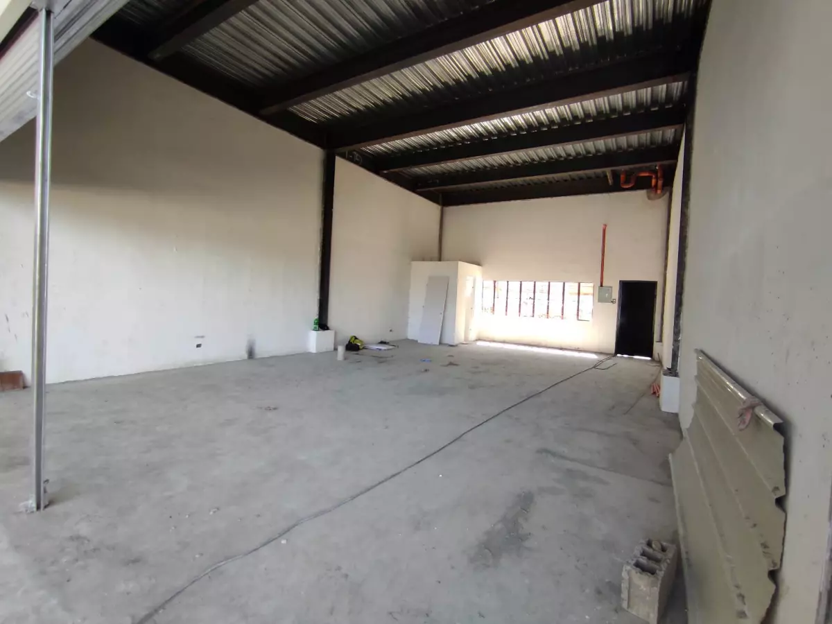 COMMERCIAL AND OFFICE SPACE FOR RENT WITH WIDE PARKING SPACE, ALONG THE HIGHWAY IN CAGAYAN DE ORO CITY — Space in Cagayan de Oro, Misamis Oriental, Philippines — Photo 3