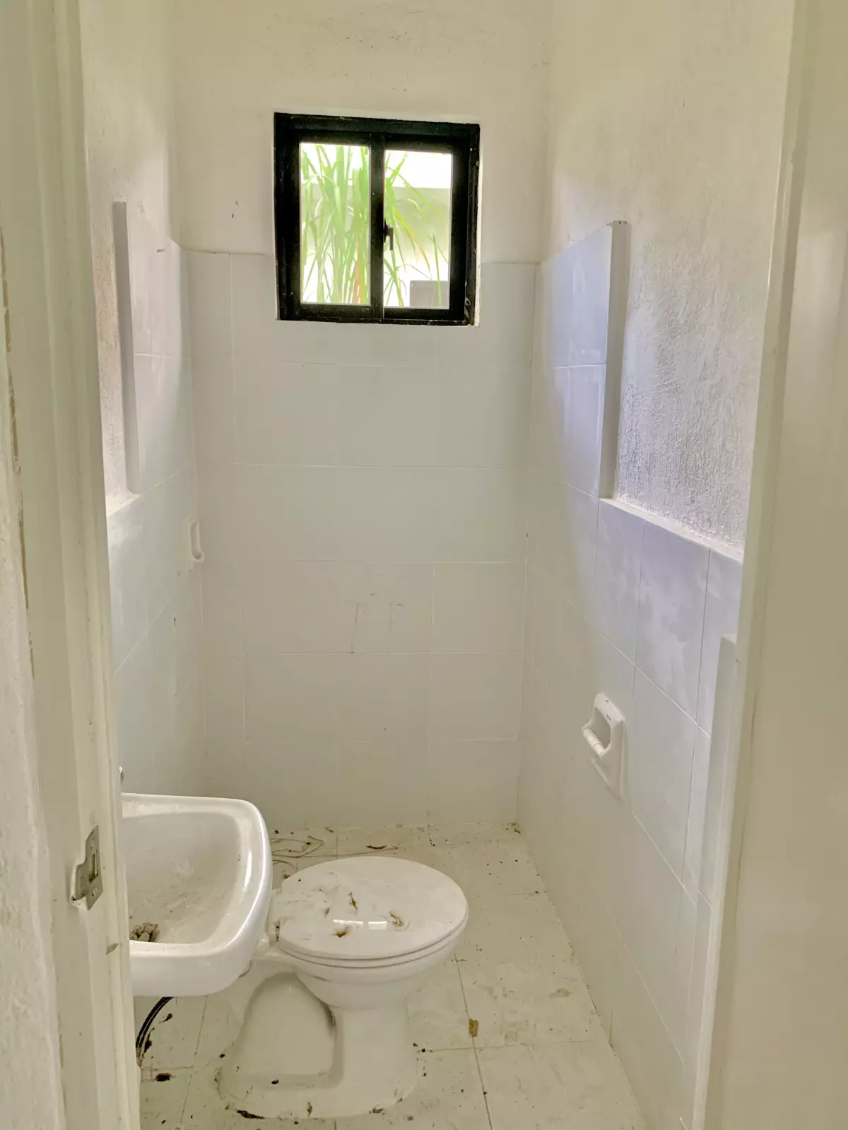 House and Lot for Sale in East Villas Subdivision — House and Lot in Bacolod, Negros Occidental, Philippines — Photo 6