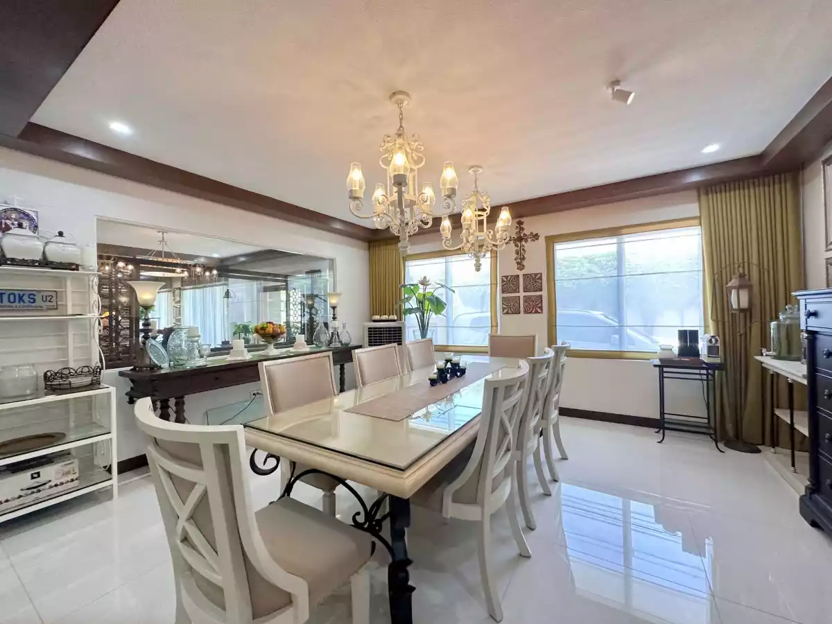 EXECUTIVE BUNGALOW HOUSE FOR SALE at BF INTERNATIONAL, LAS PIÑAS    - photo 4