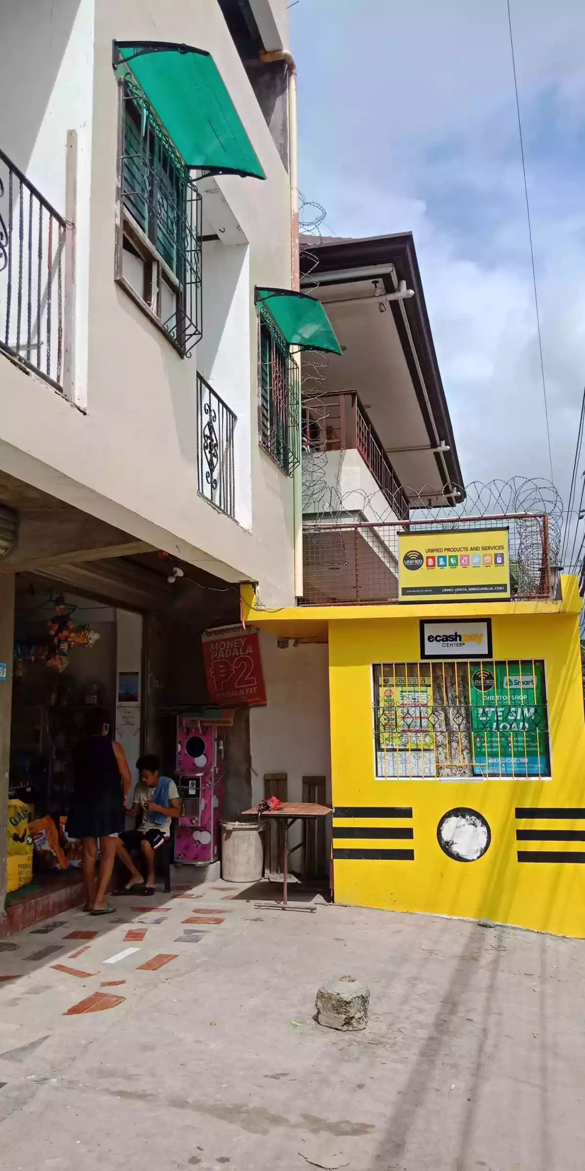 Commercial Building — Building in Minglanilla, Cebu, Philippines — Photo 4