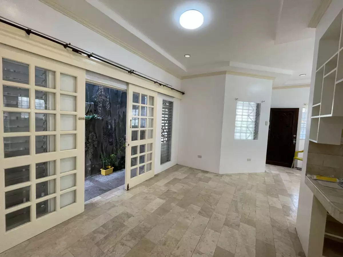 House and Lot For Sale at BF Resort Las Pinas  - photo 2