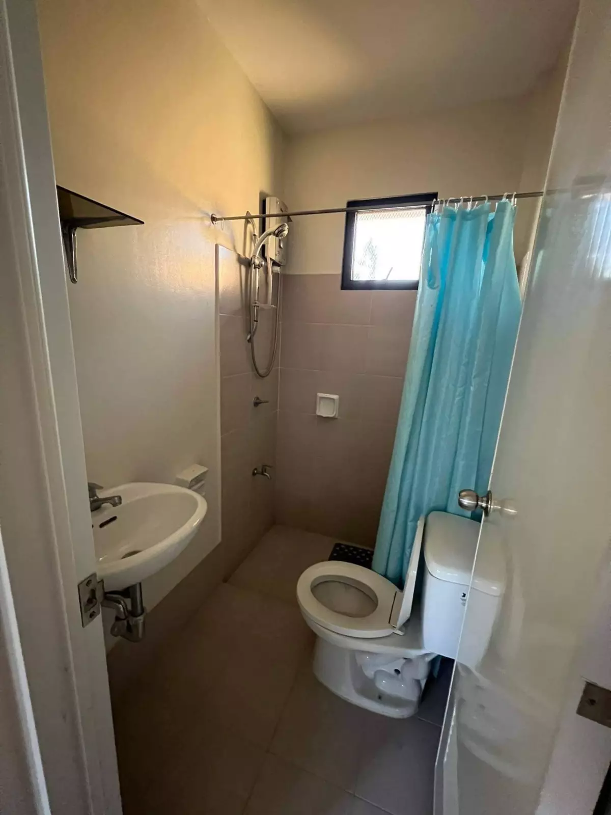 Apartment for Sale in Carcar City Poblacion — Apartment in Carcar City, Cebu, Philippines — Photo 5