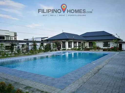 Open photo 15 of 16 — Carlo Model at Windsor Heights Subd.