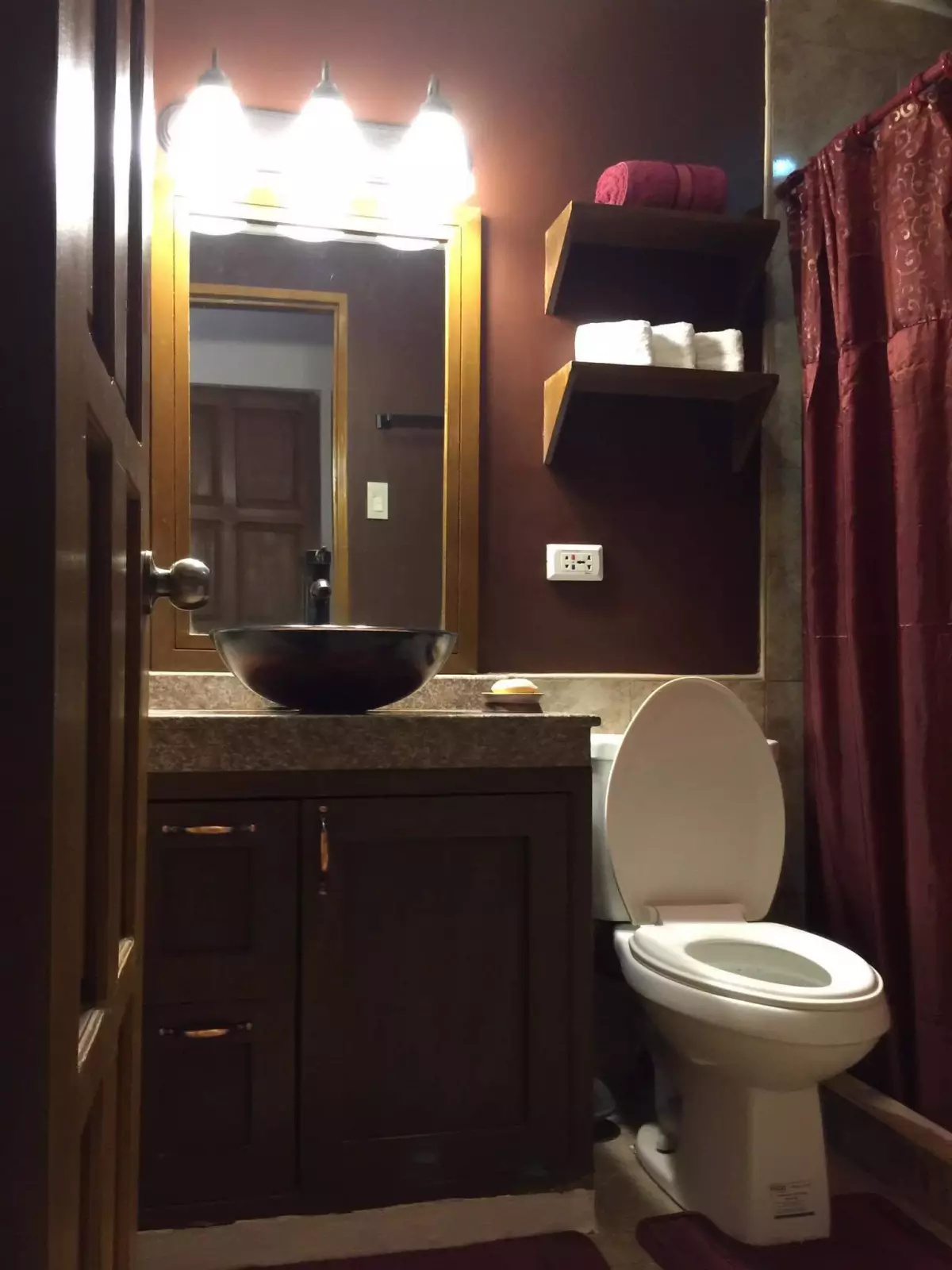 FULLY FURNISHED RUSH HOUSE AND LOT FOR SALE - photo 3