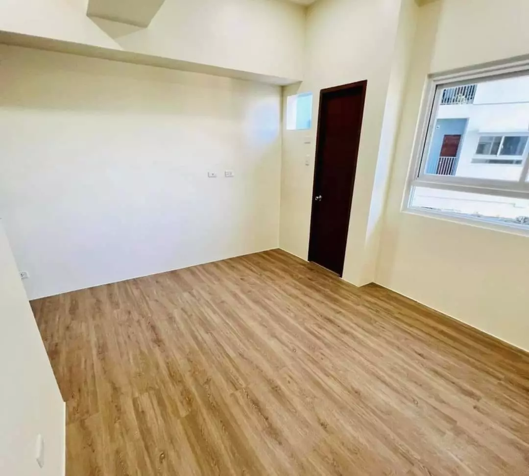 Northwoods Place - Studio w/ Parking — Penthouse — Photo 5
