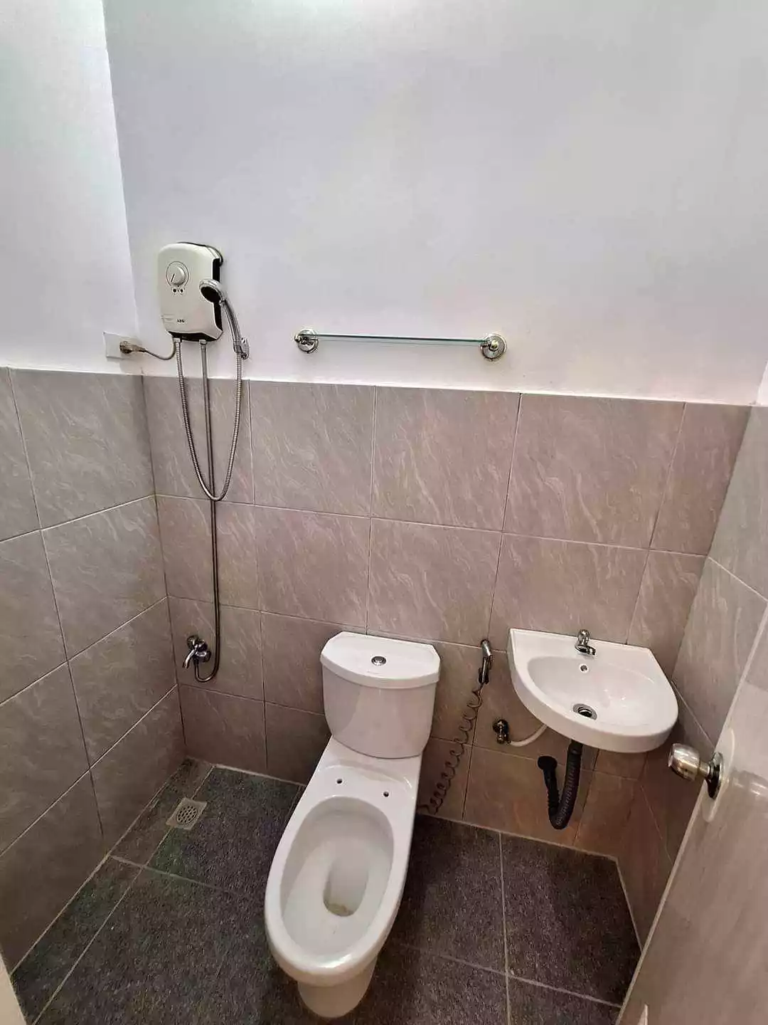 APARTMENT FOR RENT - photo 4