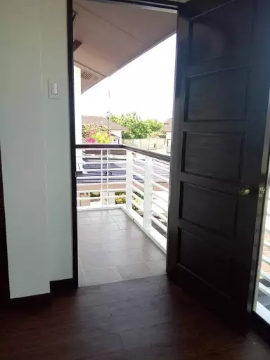 Open photo 11 of 11 — Single Detached Mahogany Model