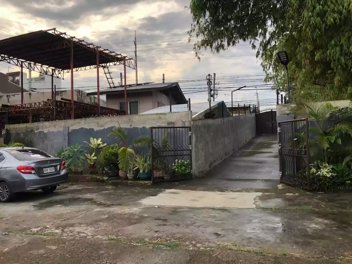 Commercial House and Lot For sale! — Building in Sangi, Calajoan, Minglanilla — Photo 4
