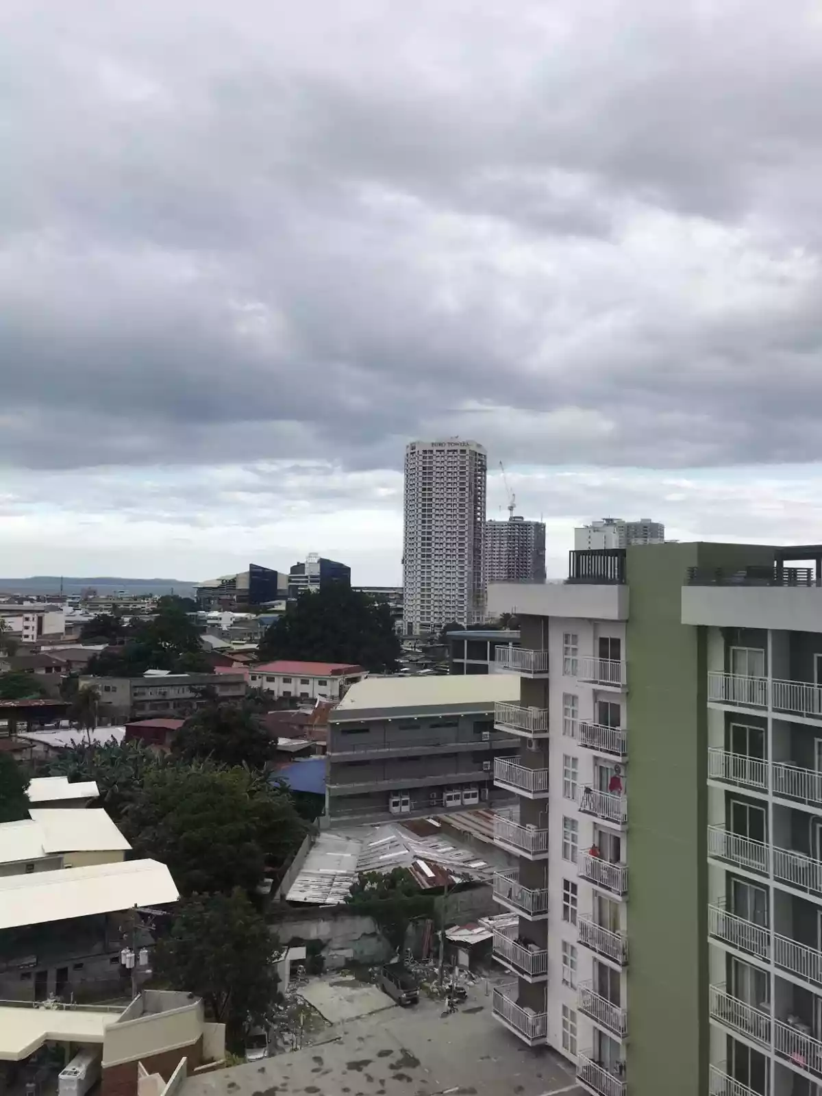 FOR RENT CONDO STUDIO UNIT  - photo 6