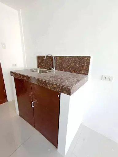 FOR ASSUME TOWNHOUSE IN LAGTANG, TALISAY CITY, CEBU — Townhouse in Talisay, Cebu, Philippines — Photo 7