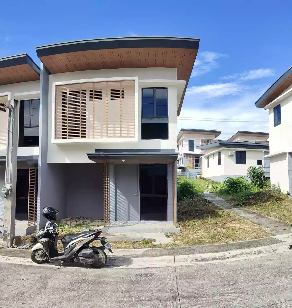 TOWNHOUSE FOR RENT IN AMOA SUBDIVISION IN COMPOSTELA — Townhouse in Compostela, Cebu, Philippines — Photo 4