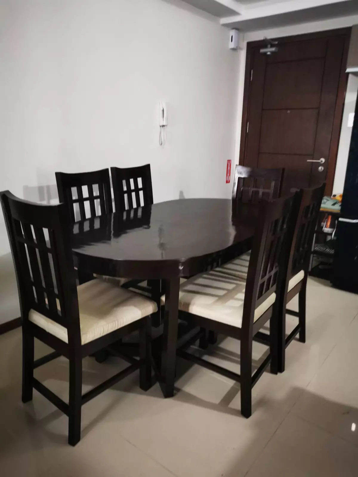 2 Bedroom Condo Unit For Rent — 2 Bedrooms in Cebu City, Philippines — Photo 7