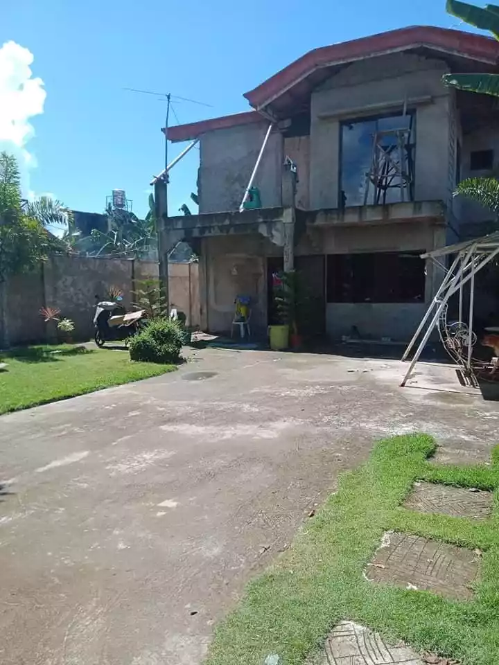 Hous & Lot - photo 4