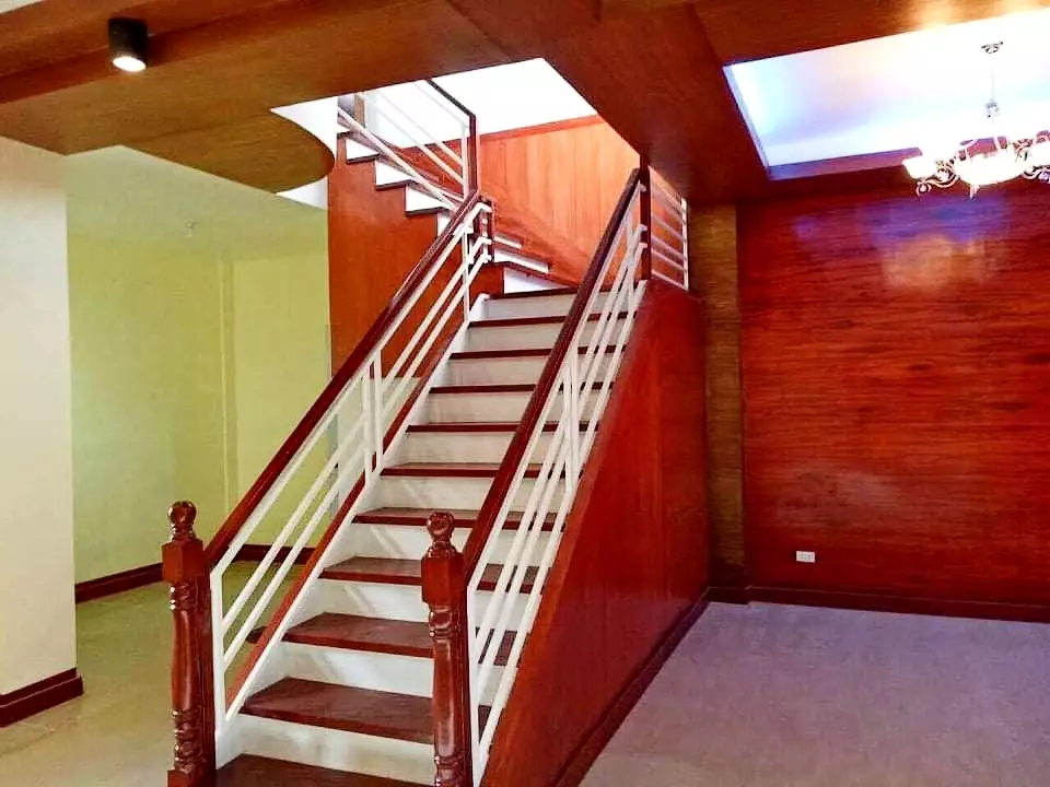 House and lot - photo 2