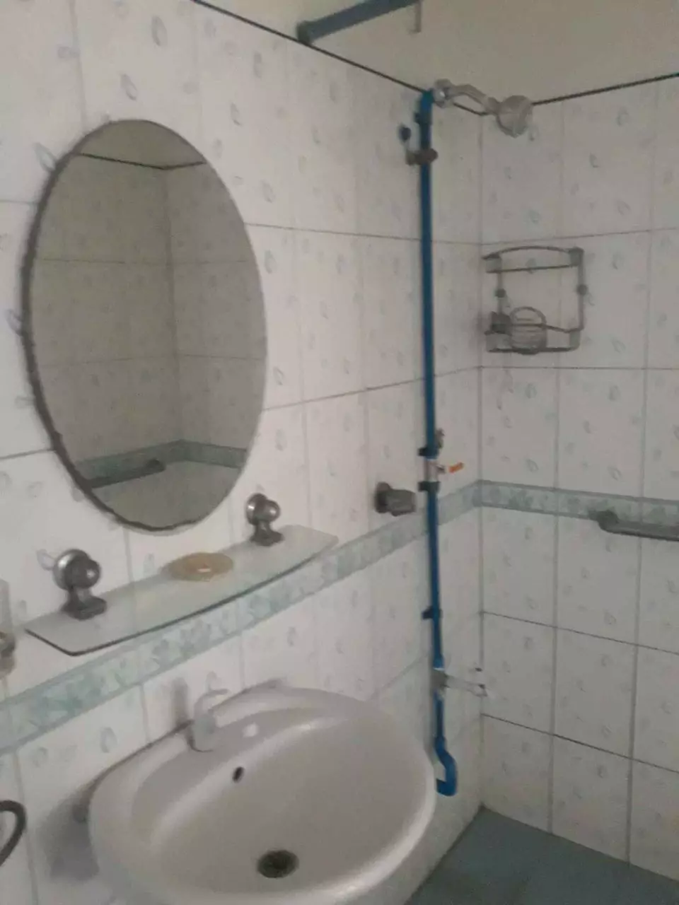 For Rent 3 Bedrooms Unfurnished  Bungalow House with Basement in  Mandaue city Cebu near J-Mall - photo 7