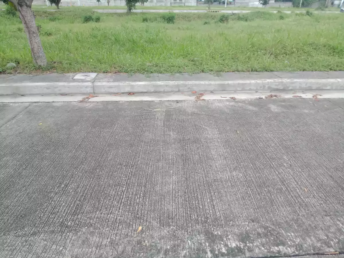 Colinas Verdes 100sqm Near Entrance for Sale! — Residential Lot in General Santos City, South Cotabato, Philippines — Photo 4