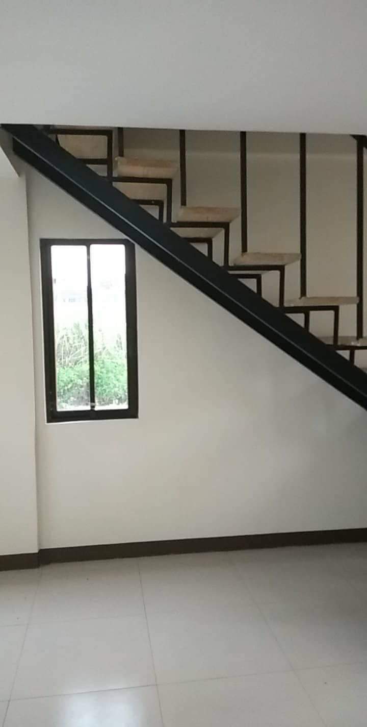 Pre-selling Townhouse for Assume - photo 6