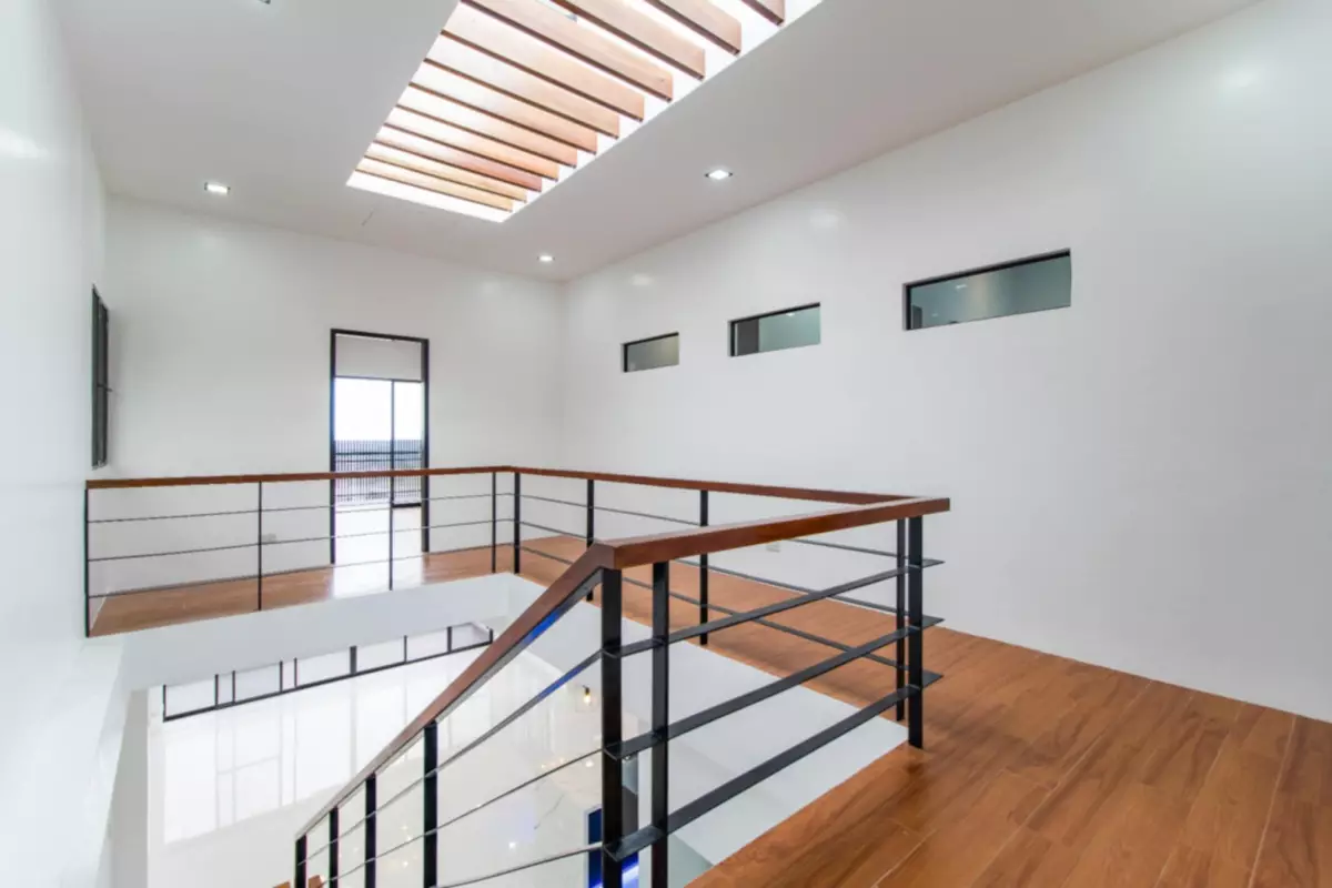 Open photo 13 of 18 — Single Detached Overlooking House in Talisay Cebu
