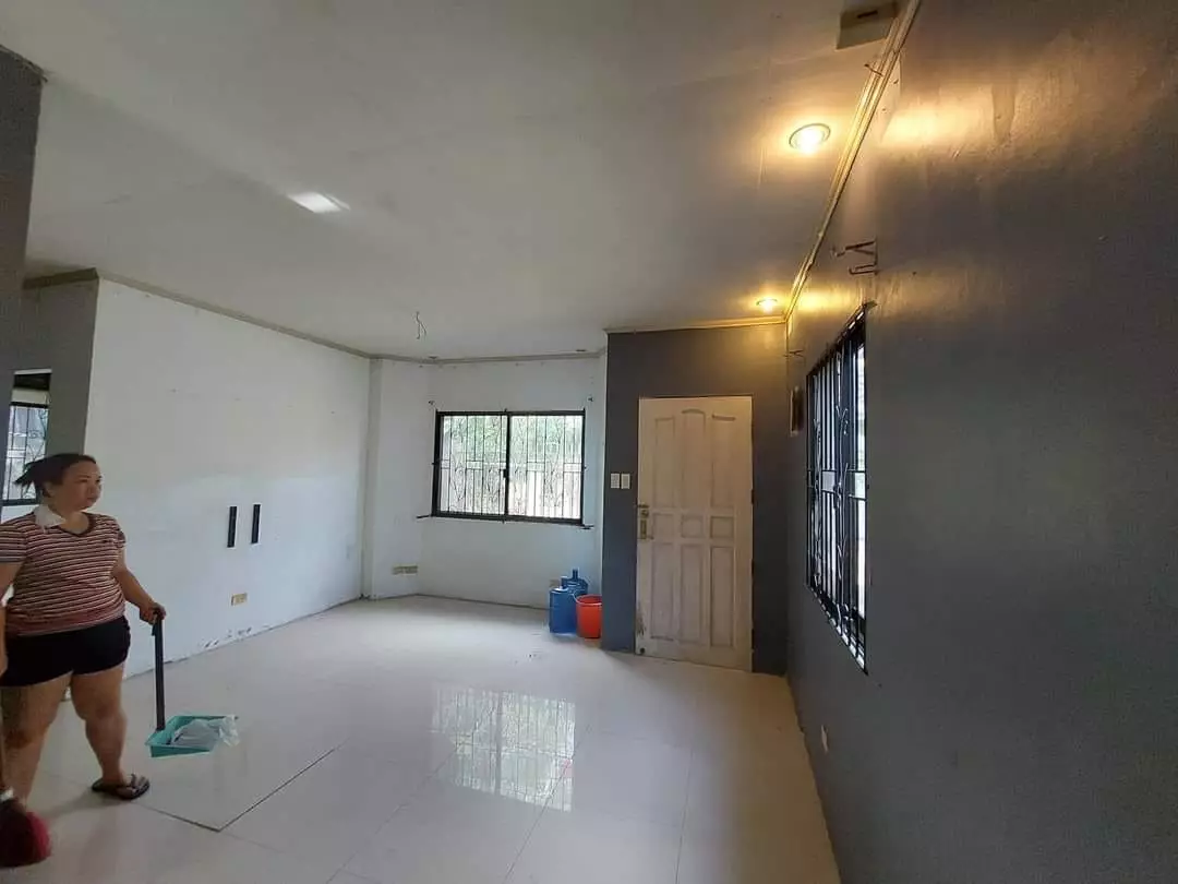 House and lot for sale in 1st Street Mansueto, Bulacao. - photo 3