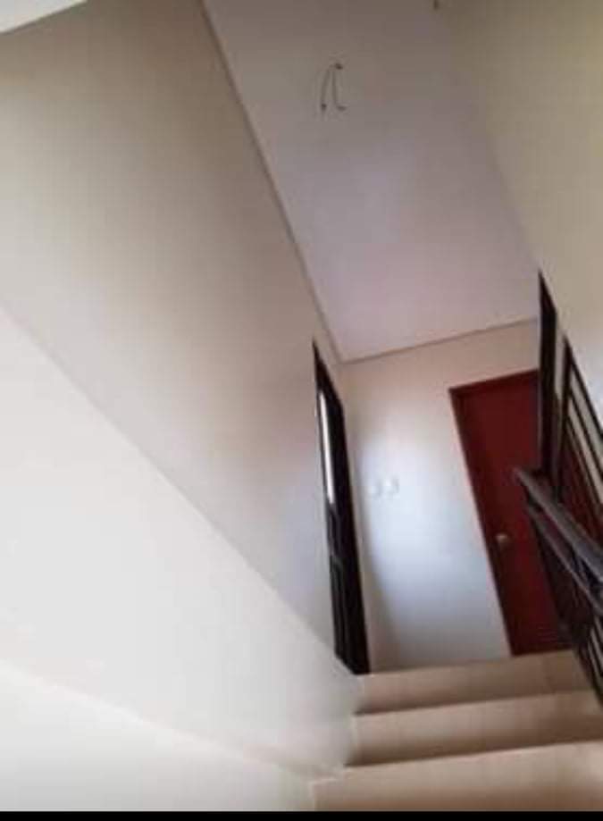 2 Storey Townhouse For Sale - photo 5