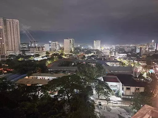 Open photo 12 of 17 — Cityscape Grand Tower 25k/month or 35k/monthly all-in, with Balcony