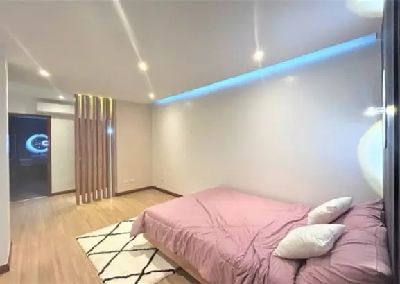 MULTI LEVEL HOUSE WITH SWIMMING POOL FOR SALE  - photo 7