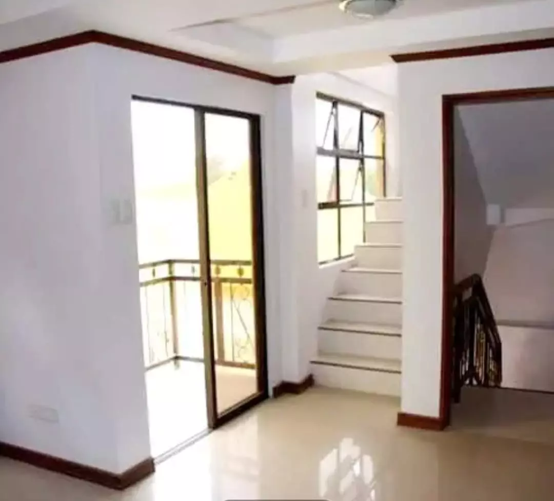 Rush Sale Income Generating Houses / Property in Talisay City - photo 6