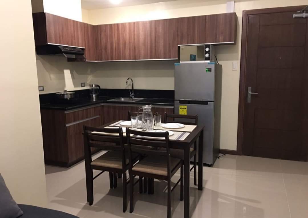 For Sale Two Bedroom Condo Unit in Lahug - photo 3