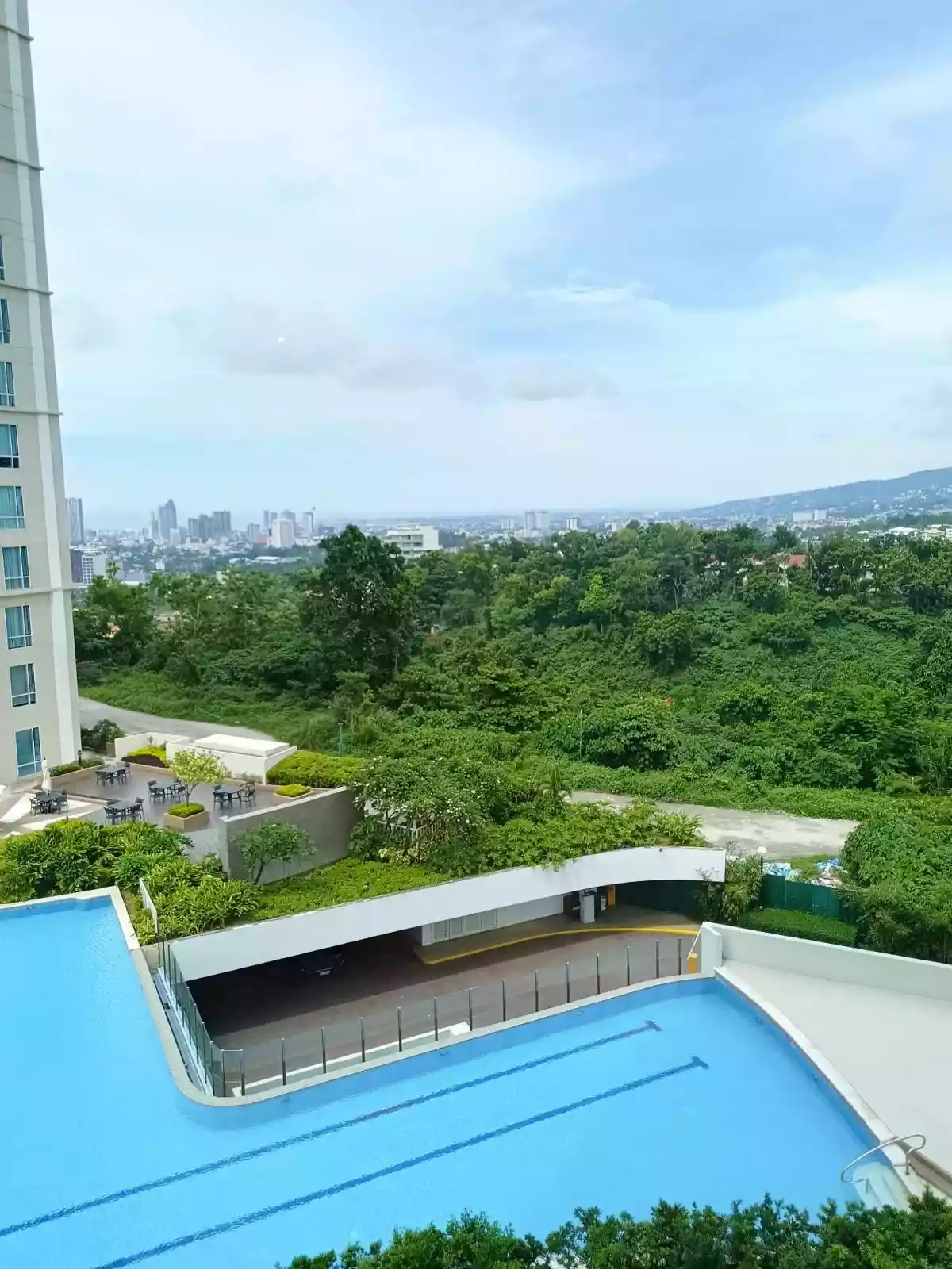 Open photo 13 of 16 — Fully Furnished 1BR Condo Unit 47sqm with Parking at Marco Polo Residences, Cebu City