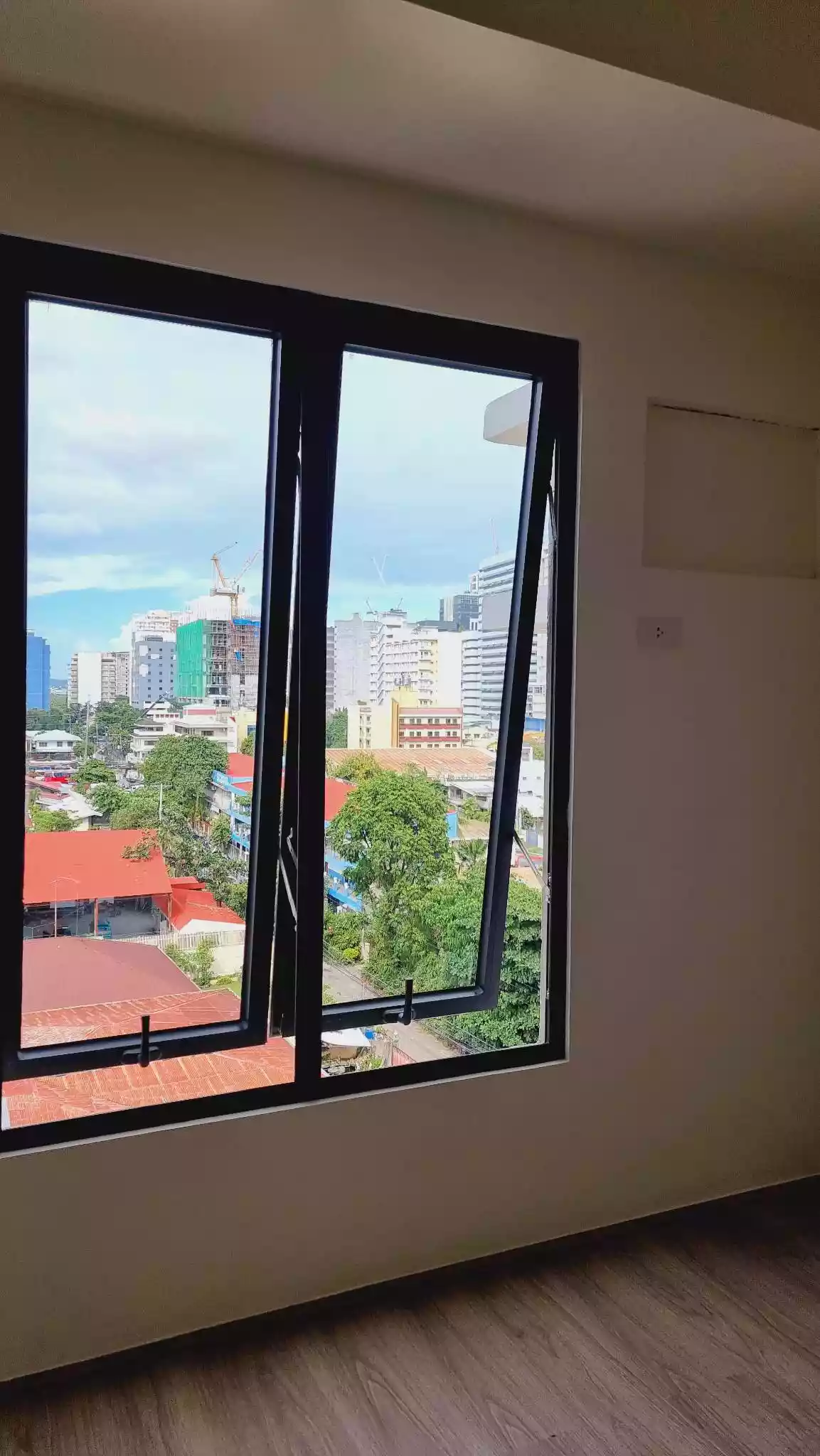 For Sale! Ready for Occupancy Studio Units at The Median! — Studio in Cebu City, Cebu, Philippines — Photo 5
