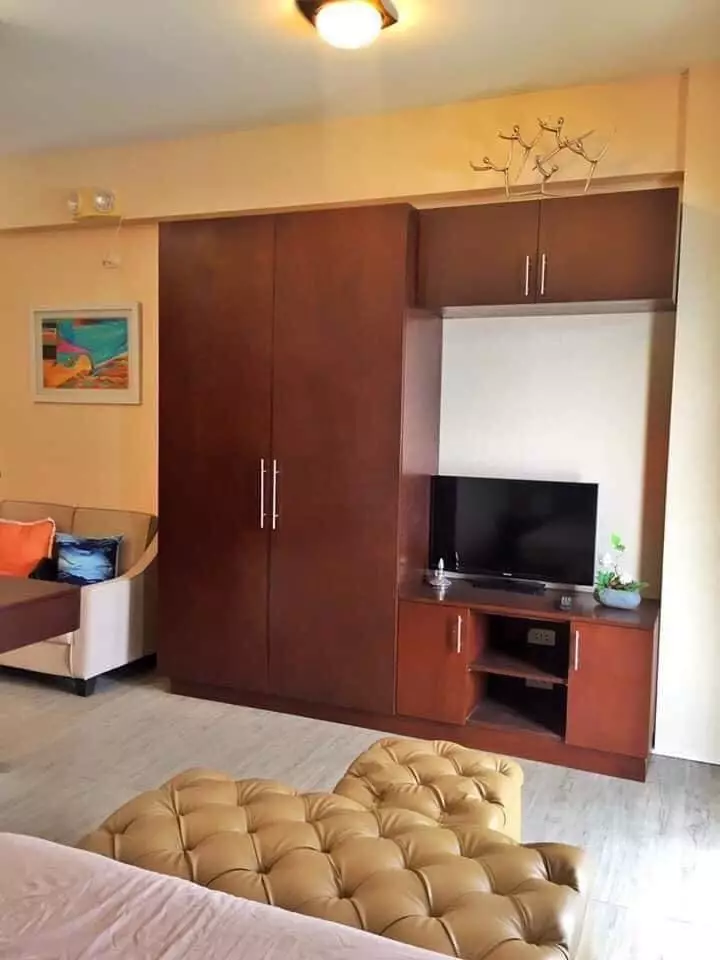 1 — 1 Bedroom in A. C. Cortes Avenue, Mandaue City, Philippines — Photo 2