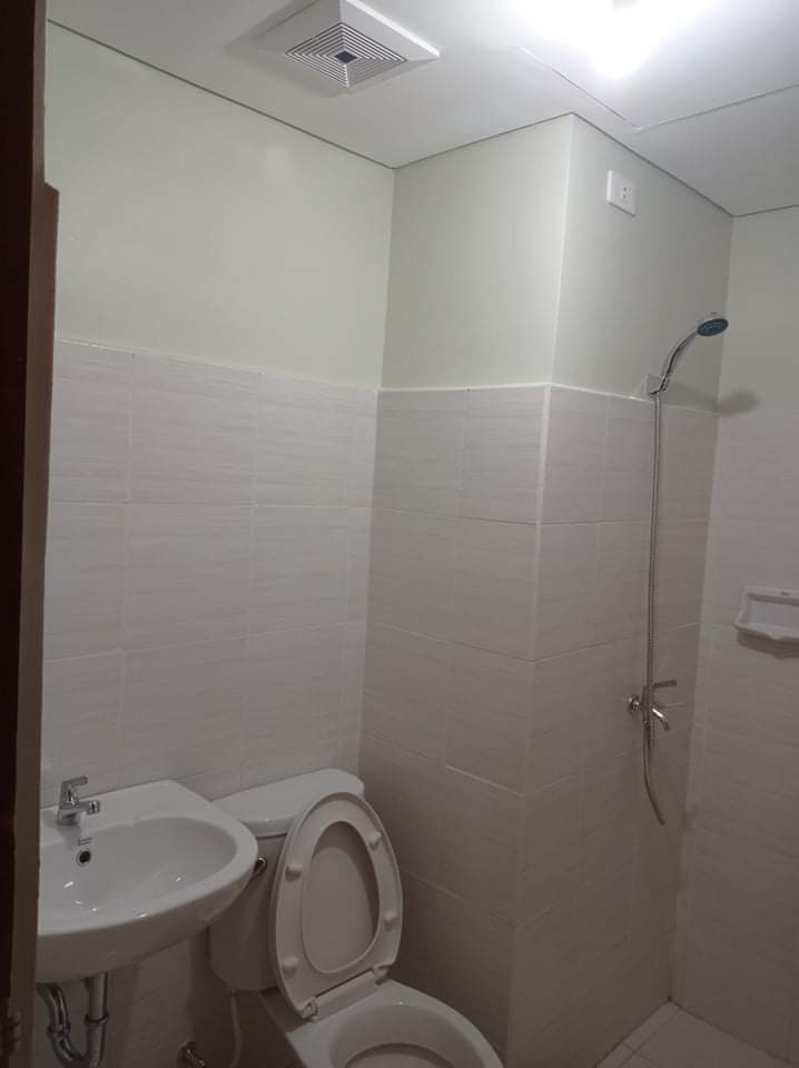 CONDOMINIUM FOR RENT — 1 Bedroom in Salinas Drive Extension, Cebu City, Philippines — Photo 6