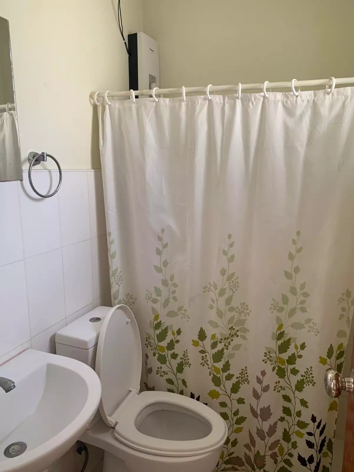 HOUSE AND LOT FOR RENT IN BAYSWATER MACTAN — House and Lot in Ibabao - Gisi - Agus Road, Lapu-Lapu City, Cebu — Photo 7