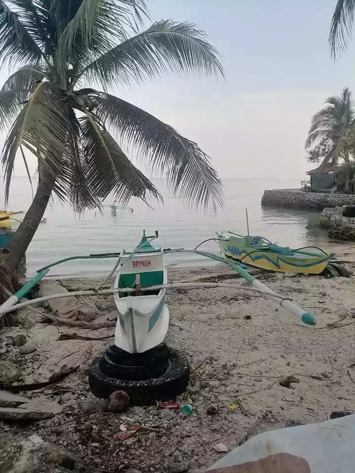 OSLOB BEACH LOT — Beach Lot in Oslob, Cebu, Philippines — Photo 2