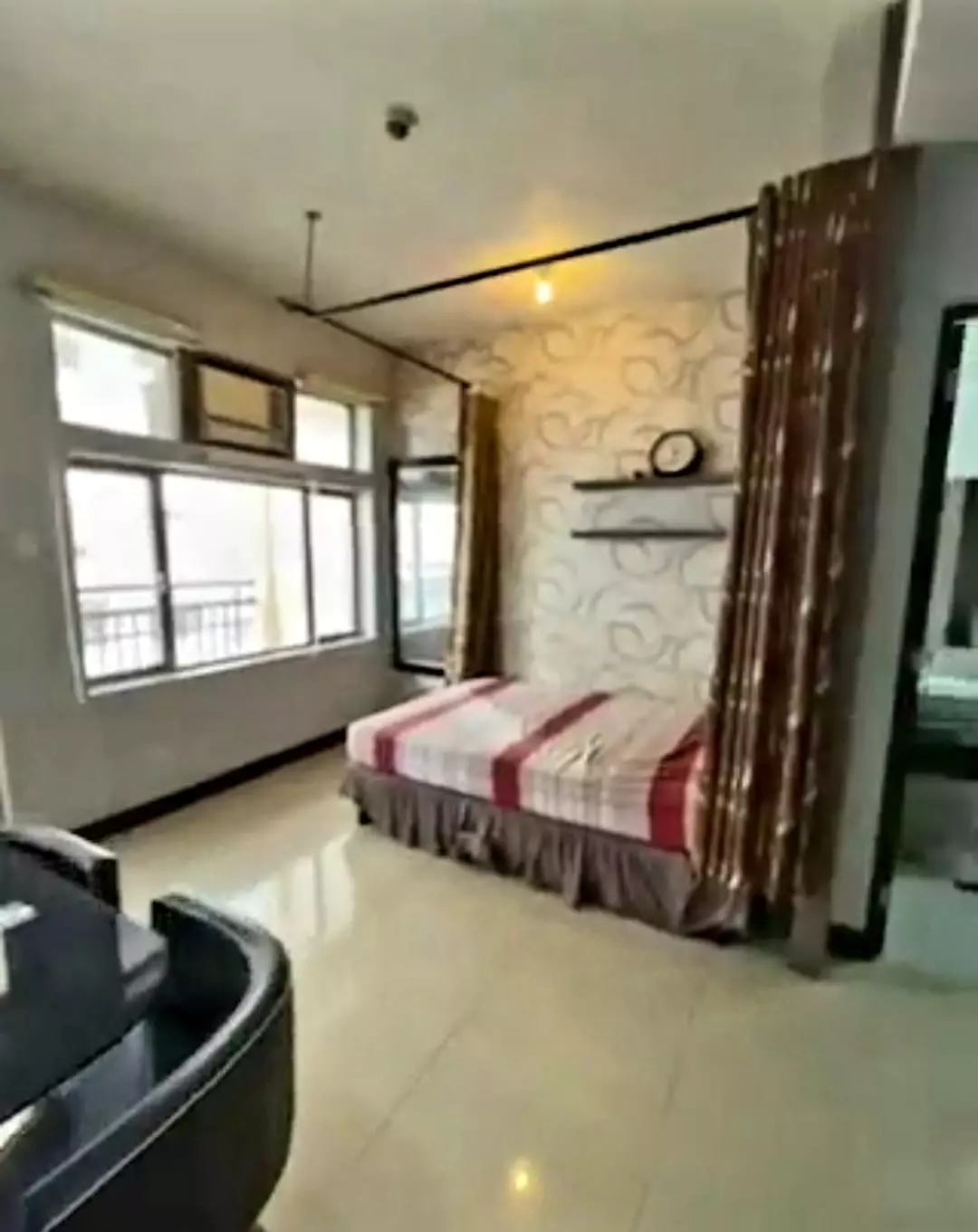 For Sale Fully Furnished Studio Unit with Balcony Across Araneta — Studio in General Malvar Ave, Cubao, Quezon City — Photo 6
