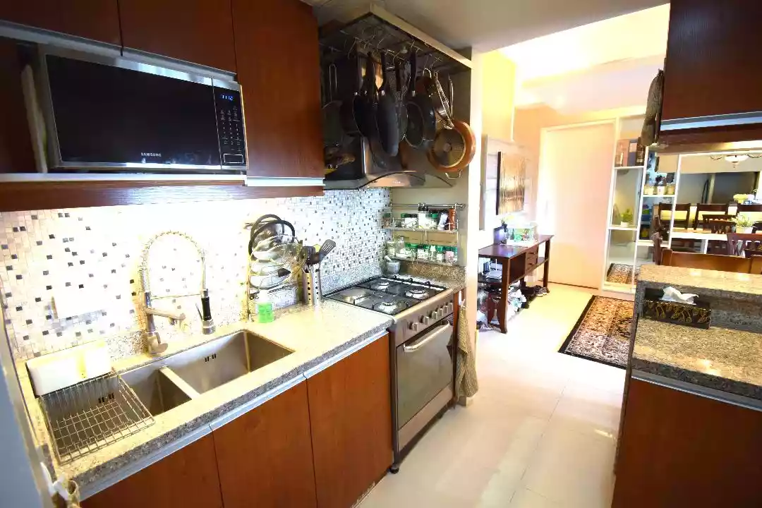 Fully-Furnished 3BR Corner Unit w/ Parking at Marco Polo Tower 3 — 3 Bedrooms in Cebu City, Central Visayas, Philippines — Photo 4