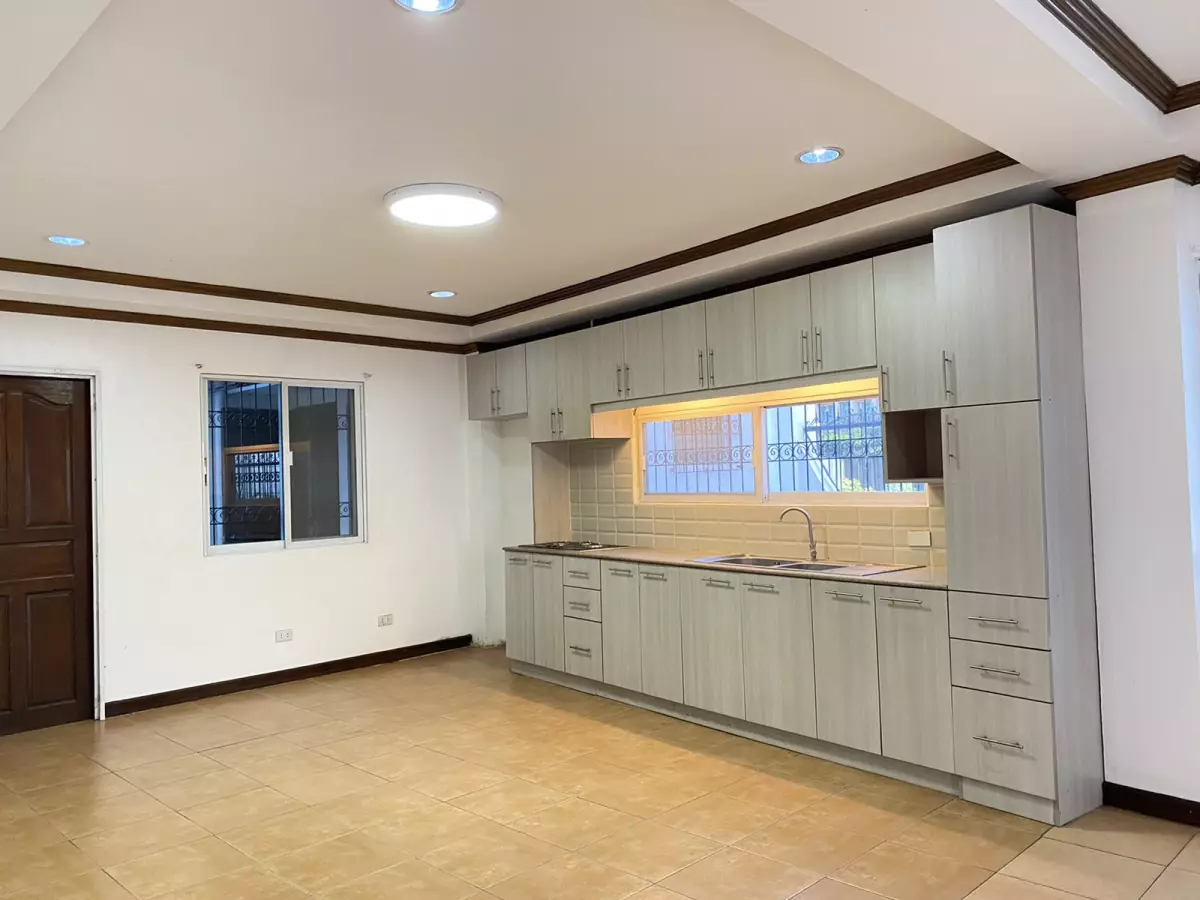 FOR SALE: 12BR HOUSE in MANGO GREEN VILLAGE, BANILAD - photo 6