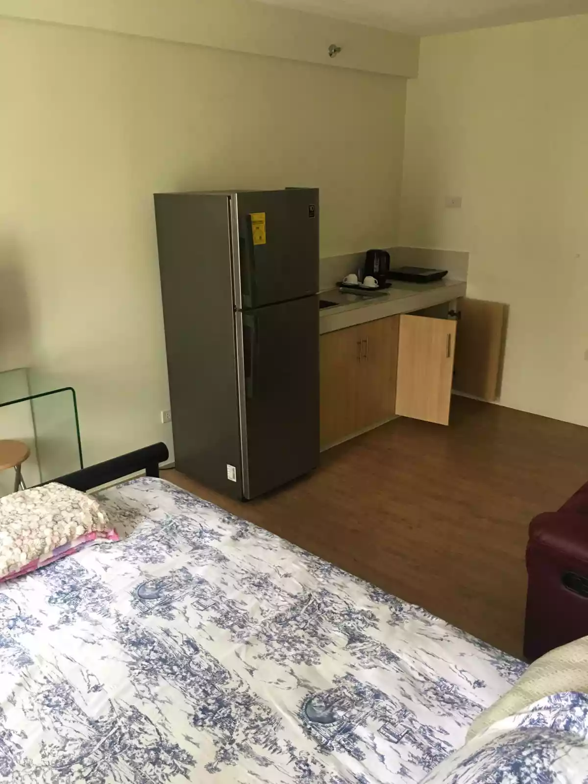 Fully-Furnished San Remo Studio Unit - photo 3