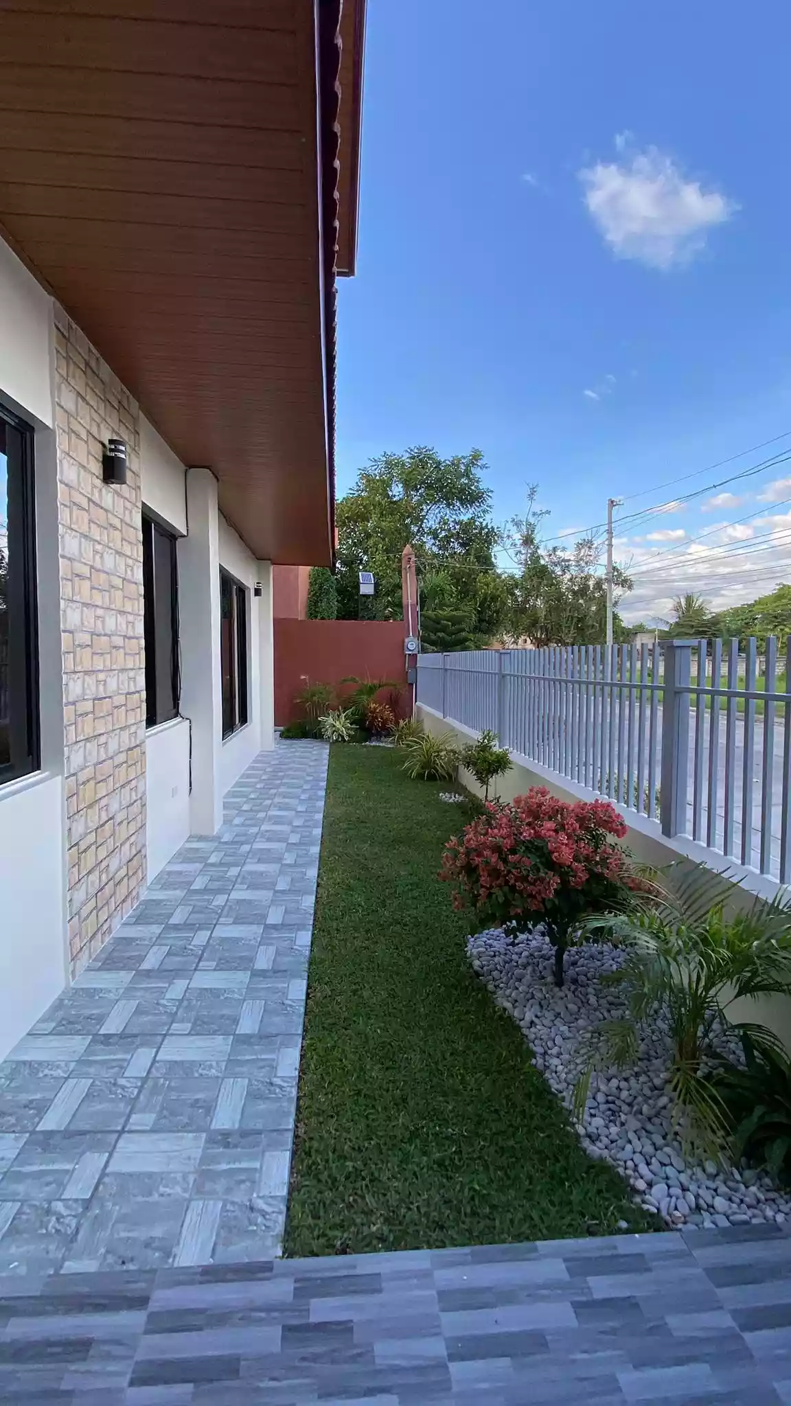 Open photo 25 of 33 — House and Lot for SALE