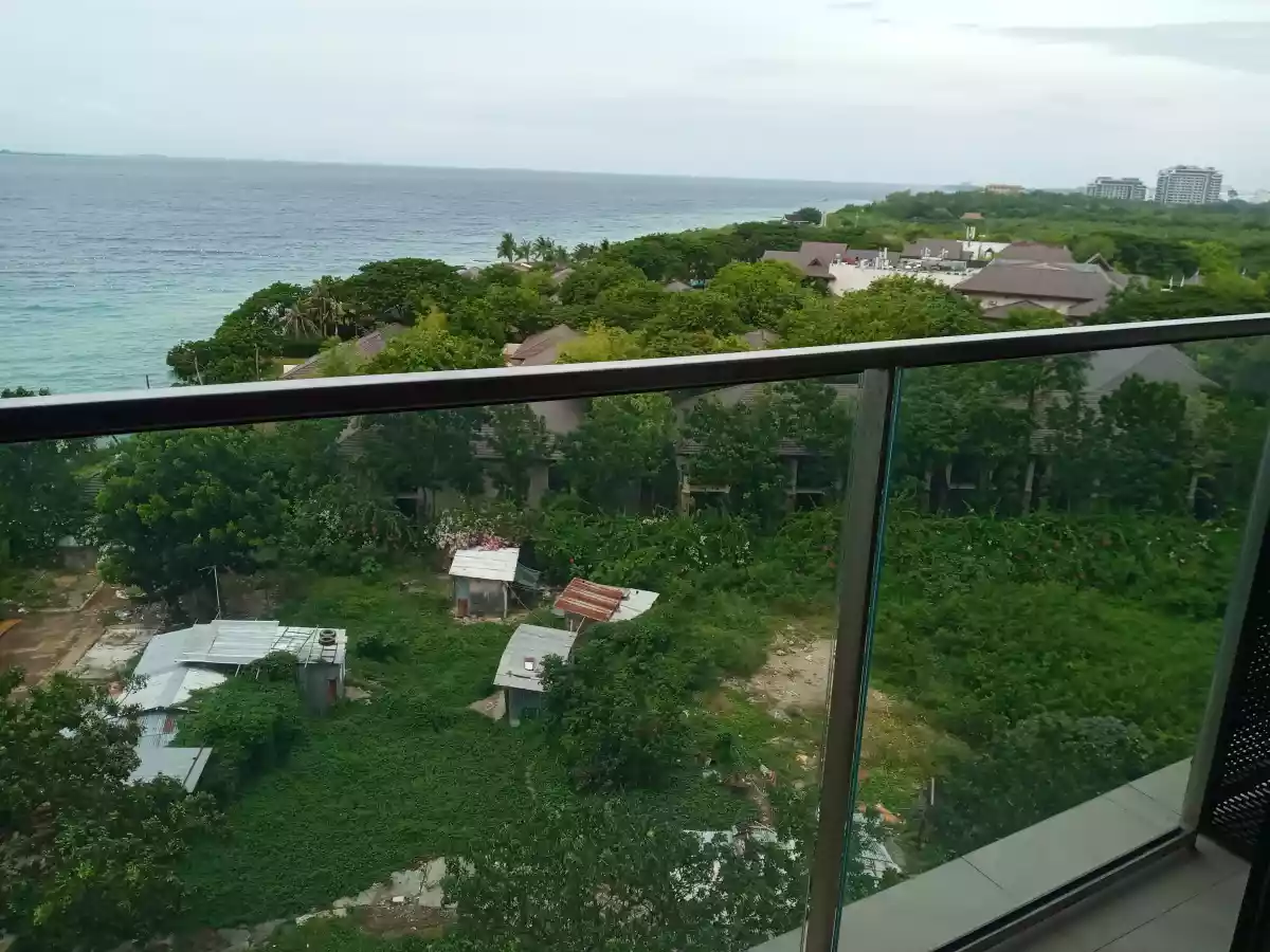 For Sale Studio Unit in The Reef Mactan Residences Beach front Condominium — Studio in Lapu-Lapu City, Philippines — Photo 6