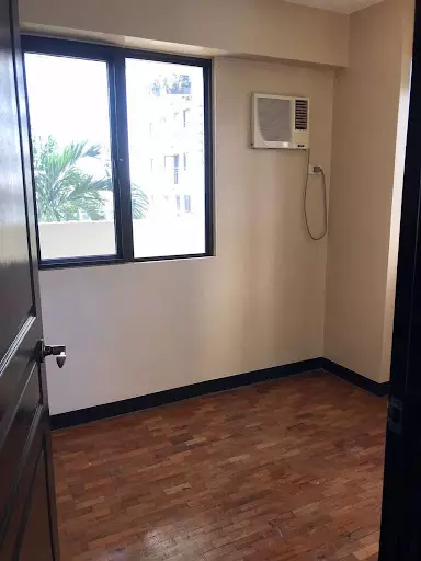 Open photo 28 of 111 — 3 Br Condo Unit, Cypress Tower, Taguig City
Clean Title, For Sale, Negotiable