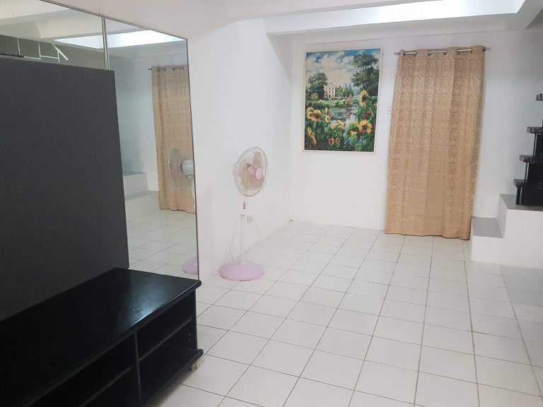 BF Townhomes in Abuno - photo 4